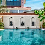 Meruno Alacati Hotel