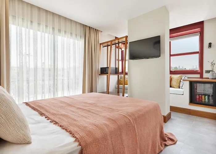 Meruno Alacati Otel *