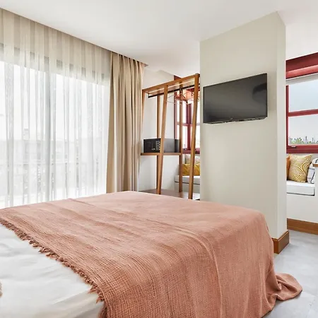 Meruno Alacati Hotel *