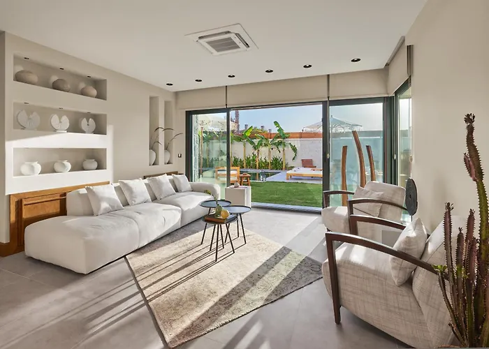 Meruno Alacati Отель Кешме